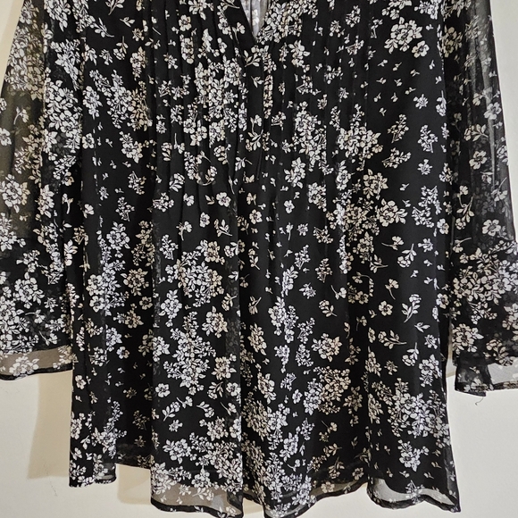 Charter Club Floral Pintuck Blouse - Picture 4 of 5